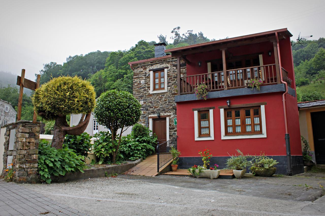 Apartamentos El Llago Boal Buitenkant foto