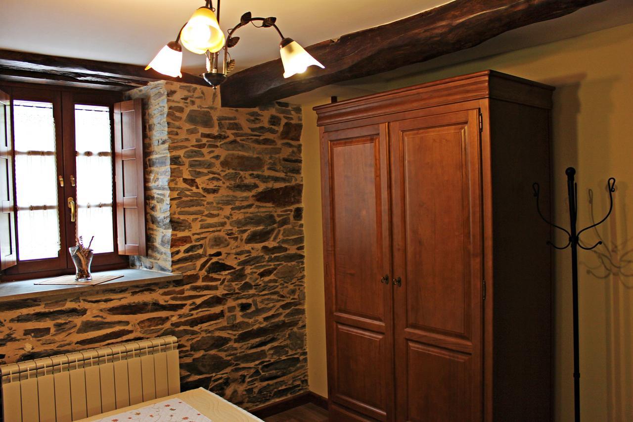 Apartamentos El Llago Boal Buitenkant foto