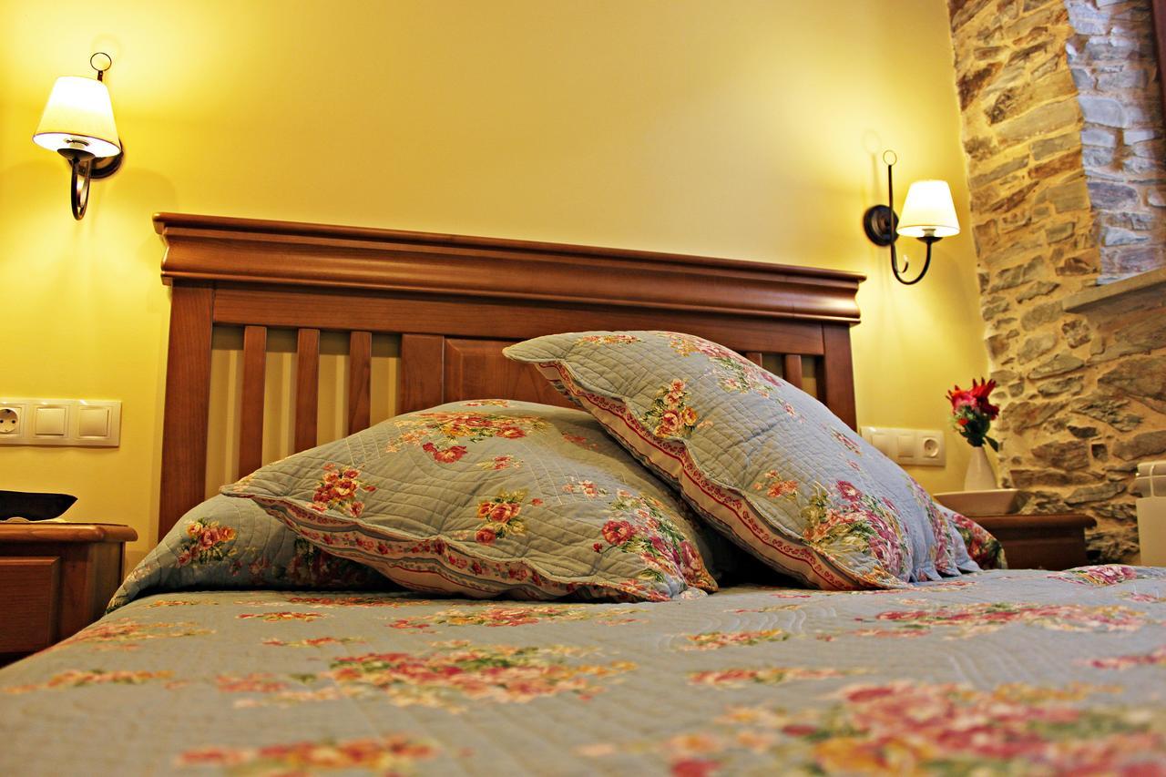 Apartamentos El Llago Boal Buitenkant foto