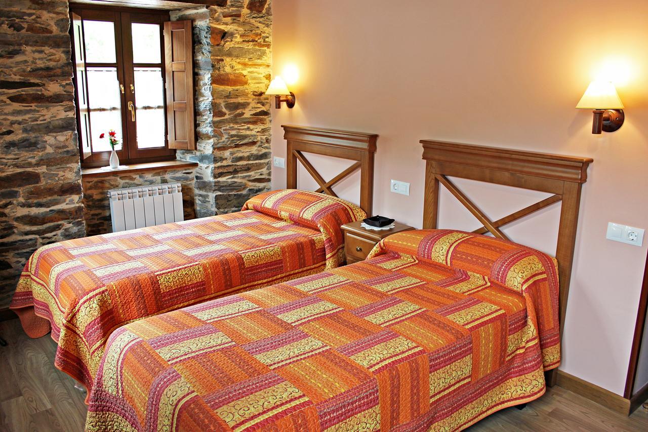 Apartamentos El Llago Boal Buitenkant foto