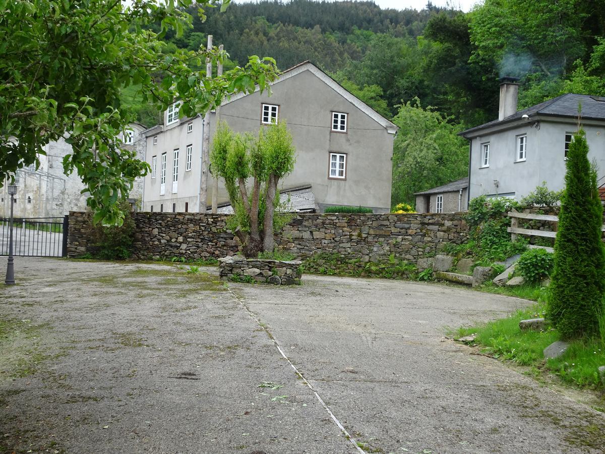 Apartamentos El Llago Boal Buitenkant foto