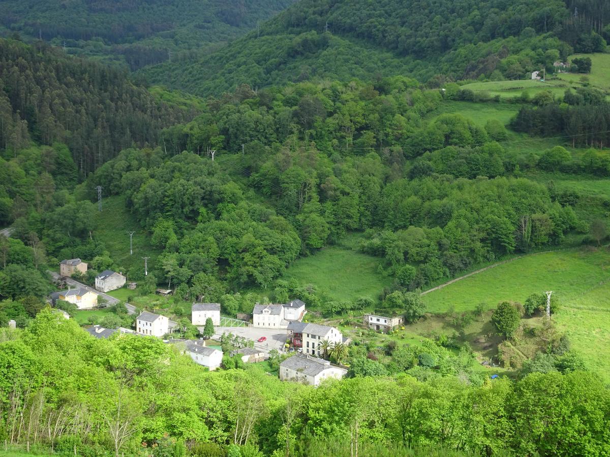 Apartamentos El Llago Boal Buitenkant foto